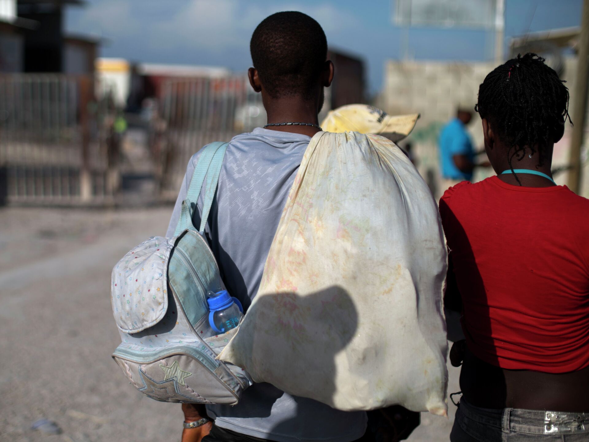 Más de 400 Haitianos detenidos por Migración