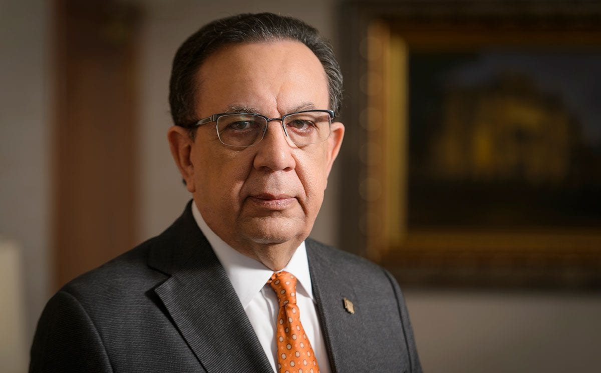 Héctor Valdez Albizu confirmado como Gobernador del Banco Central