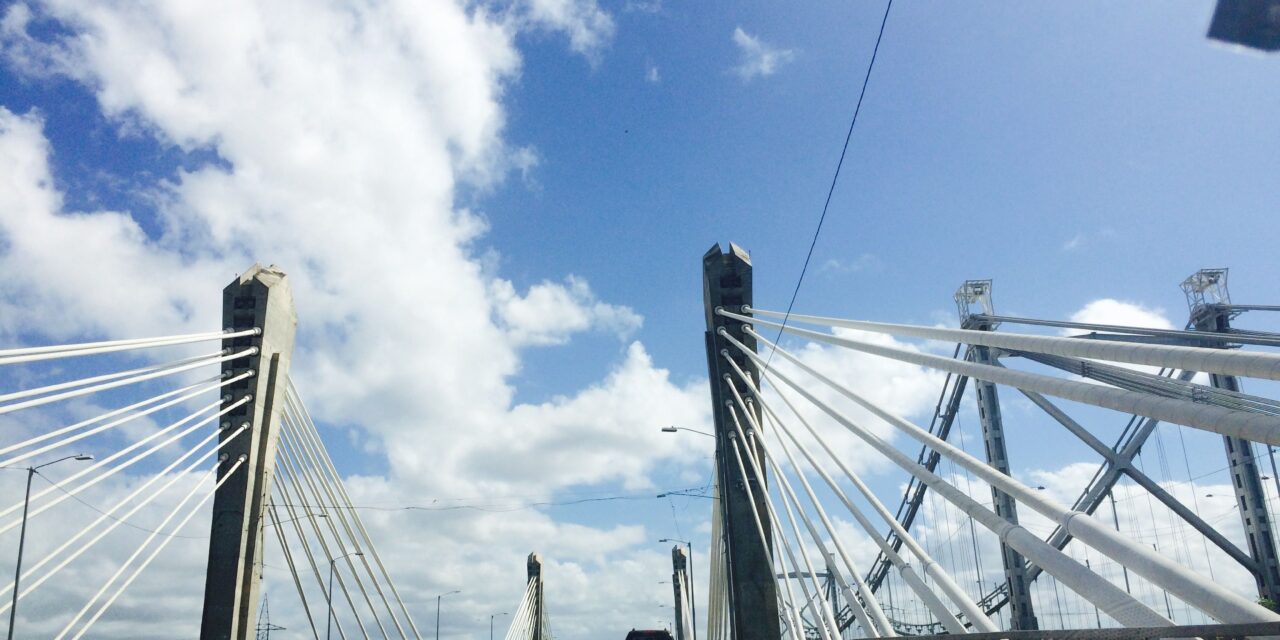 Dos carriles sur habilitados para el transito en el puente Juan Pablo Duarte