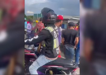 Choferes de la ruta F protagonizan pelea en la autopista Joaquín Balaguer