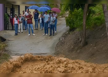 Crecida del río Tireo genera preocupación en comunidades de La Vega