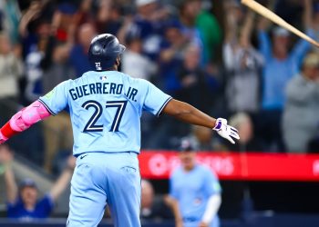 Vladimir Guerrero Jr. lidera ofensiva en playoffs y marca dominio total