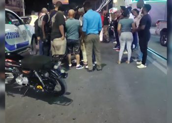 Motorista experimenta desafortunado incidente vial durante presunta persecución policial en Higüey