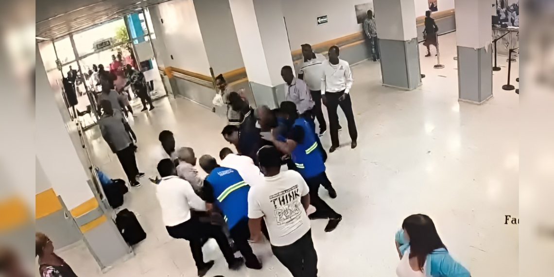 Sorprenden angelito en plena vuelta en hospital Marcelino Vélez Santana de Herrera