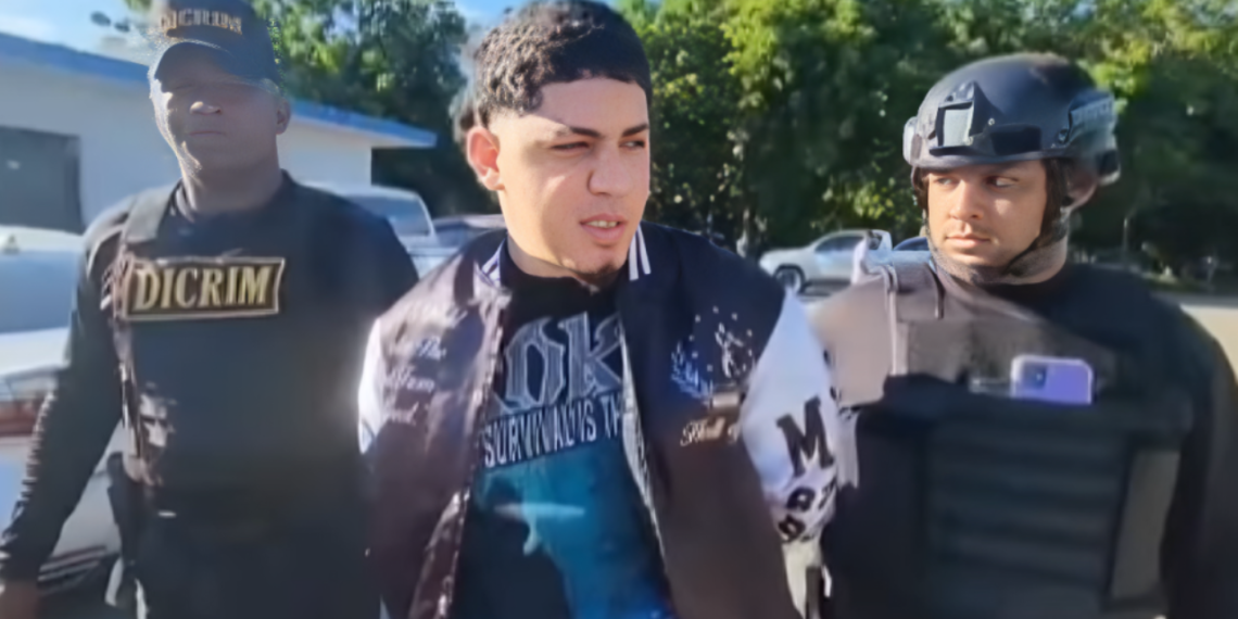 Autoridades reciben a señalado por incidente en Plaza Gómez Díaz