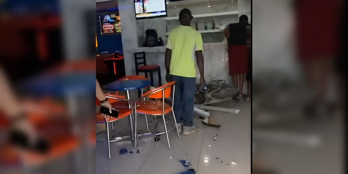 Motociclista sufre lesiones tras perder control