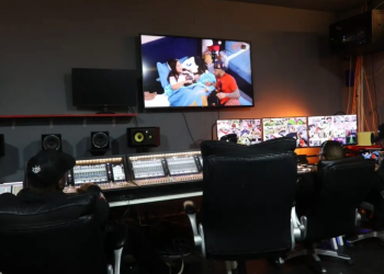 El detrás de cámaras: así es el arduo trabajo que impulsa La Casa de Alofoke 2