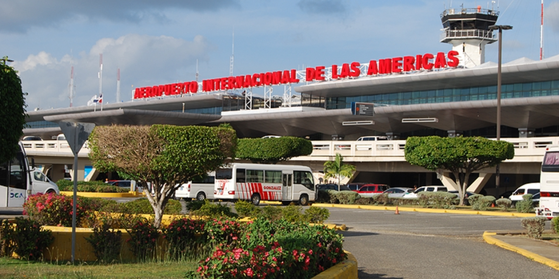 Autoridades detienen extranjera por paquetes en verificación del AILA