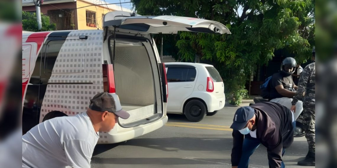 Hombre experimenta incidente vial en puente de la autovía Coral