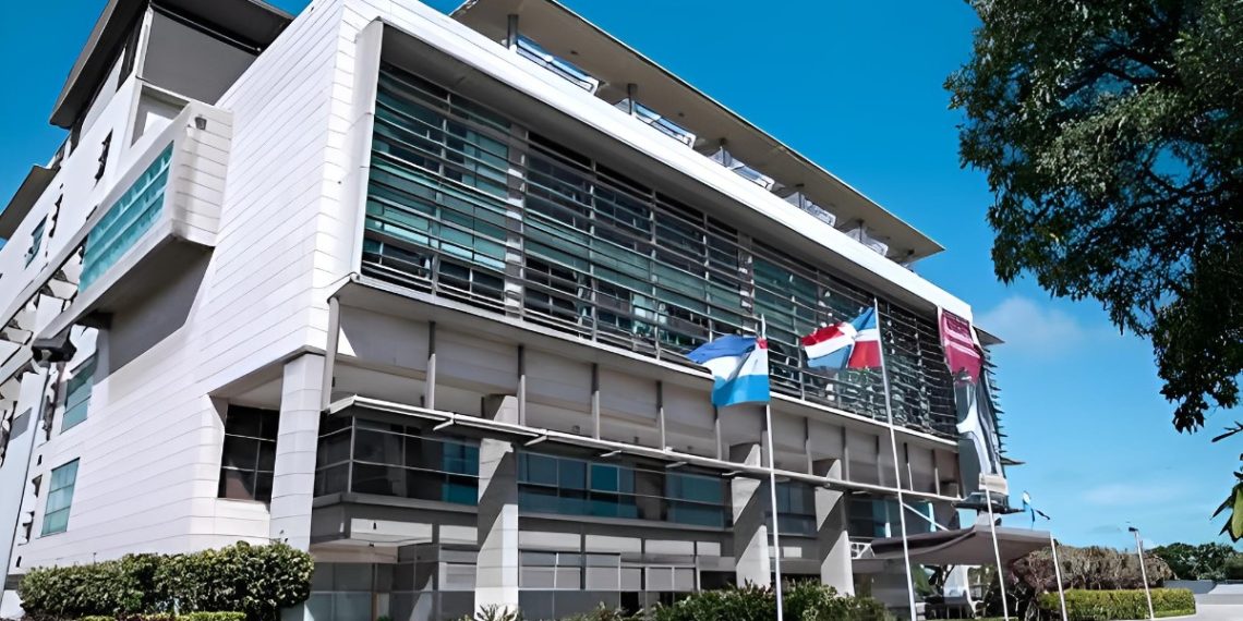 Imponen garantía económica a abogado señalado en caso de estafa inmobiliaria