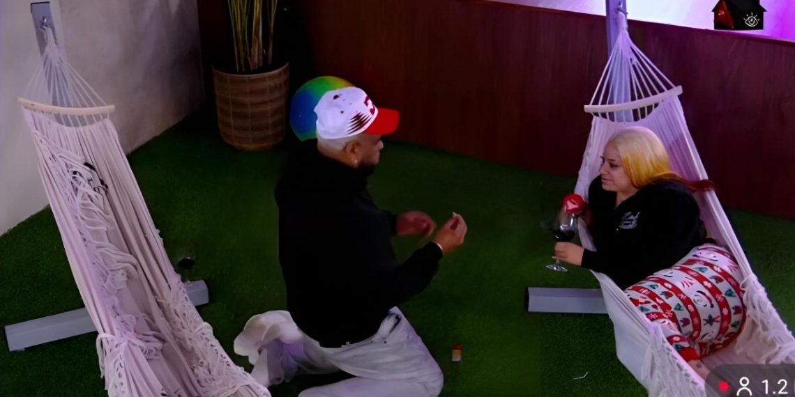 Fruta sorprende a La Insuperable con gesto simbólico en conversación