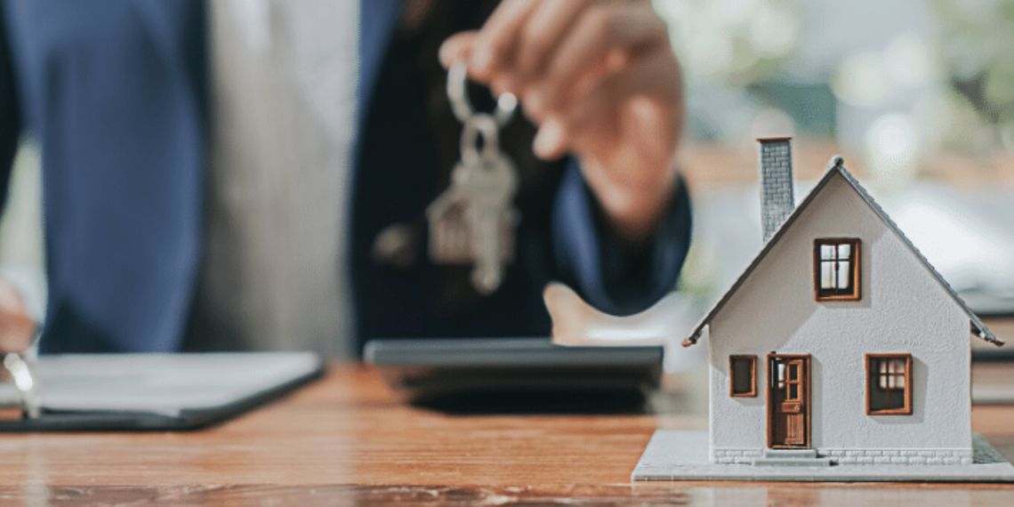 Supuesto gestor inmobiliario no entrega apartamento y retiene dinero