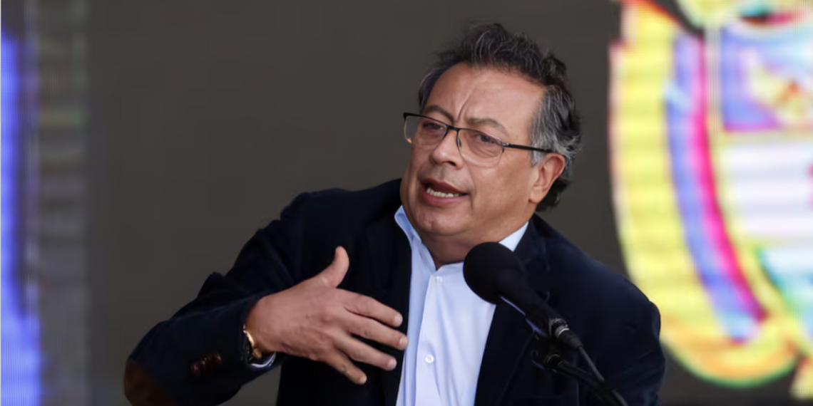 Petro señala que lancheros perjudicados por EE.UU. serían dominicanos