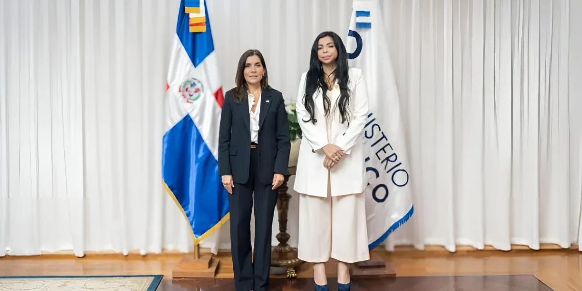 Procuradora General recibe a embajadora estadounidense