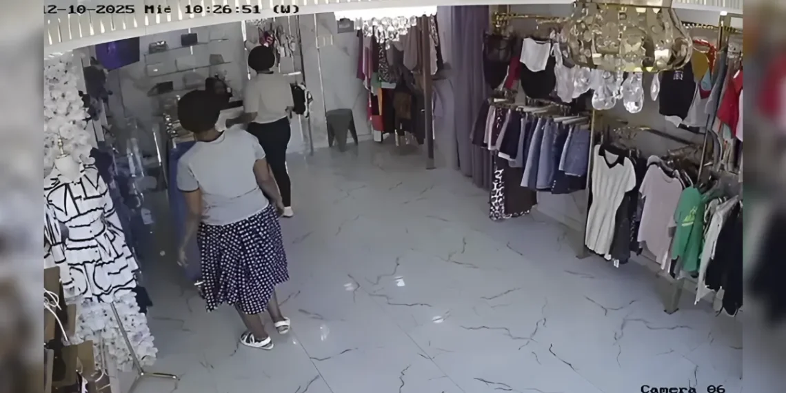 Denuncian mujeres por sustracción de mercancía en boutique en Hato Mayor