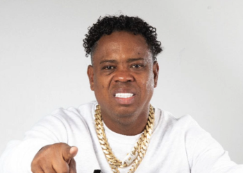 DJ Topo emite advertencia pública hacia Alofoke