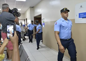 Mujer enfrenta la justicia por incidente en Villa Juana