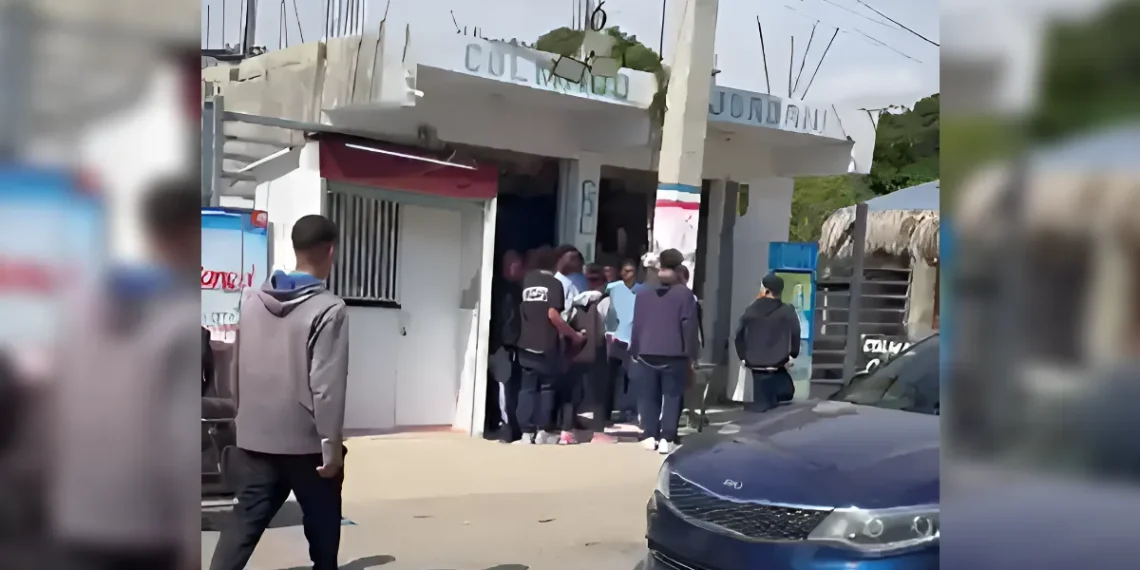 Incidente estudiantil genera alarma en centro educativo de Villa Tapia