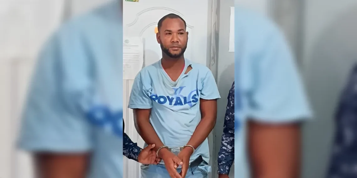 PN apresa a hombre por acto inadecuado en Bayaguana