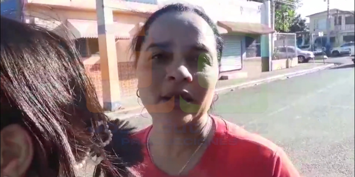 Madre denuncia que su hija fue montada a la fuerza en vehículo