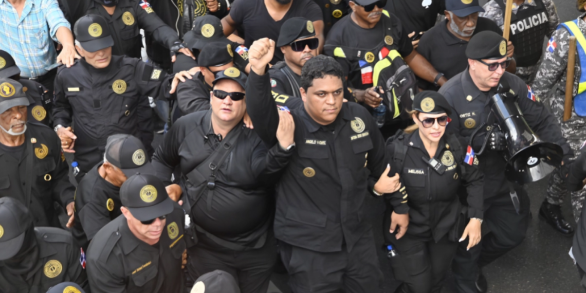 La Antigua Orden inicia marcha tras triste caso en Los Mina