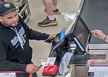 Dominicano en Massachusetts es acusado de encabezar esquema millonario