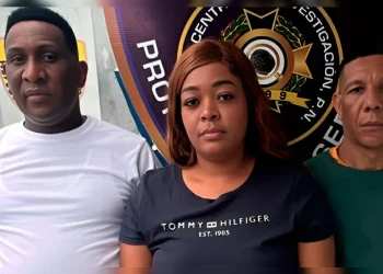 Arrestan tres personas por presuntas estafas en comercios