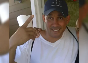 Hombre parte de este mundo mientras jugaba baloncesto en Puerto Plata