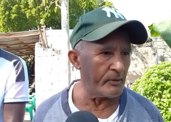Abuelo recuerda a nietos tras siniestro en comunidad de Baní
