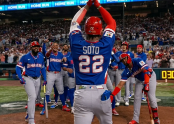 Juan Soto conecta jonrón ante Venezuela y protagoniza momento viral con Tatis Jr.