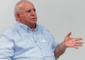 Padres dominicanos en Nueva York comparten experiencias con tratamiento de sus hijos